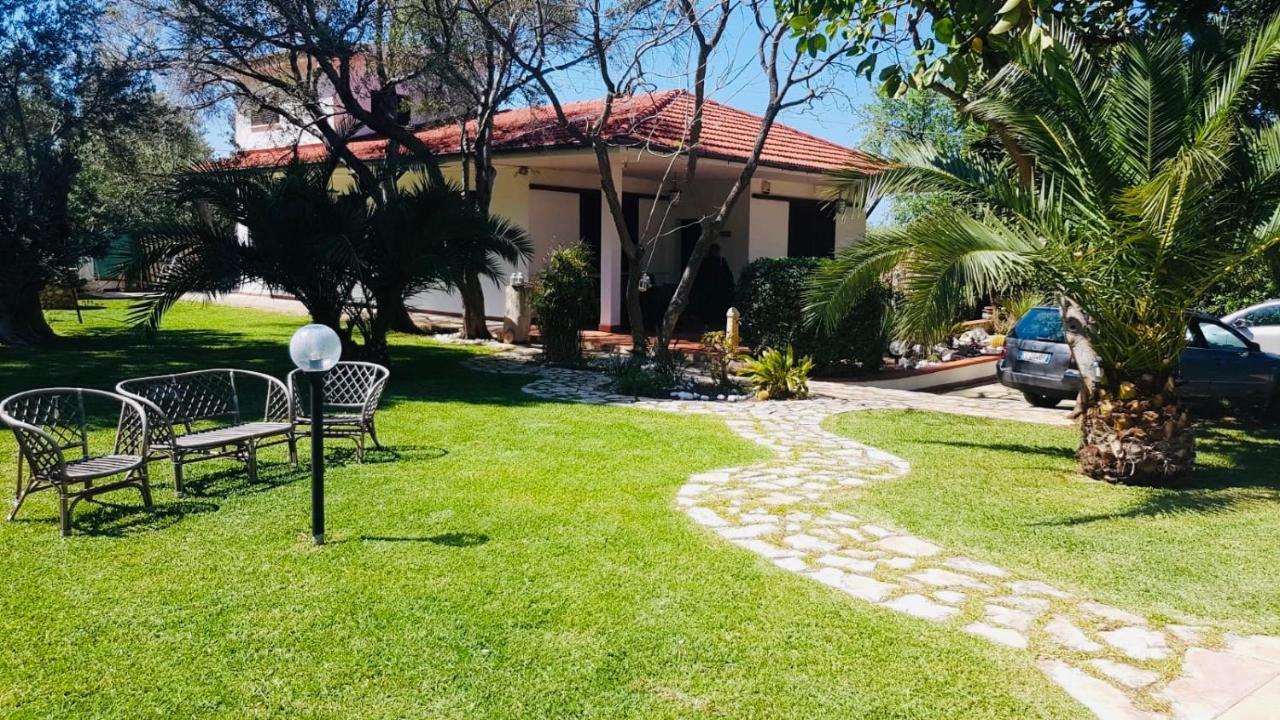 Villa Mariella Carini Exteriör bild